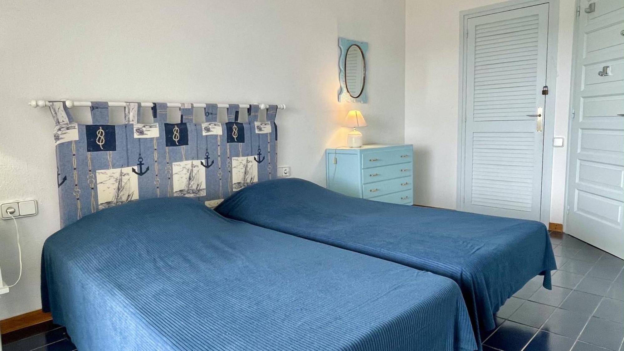 Passeig Del Mar - Apartamentos Primera Linea L' Escala Екстериор снимка