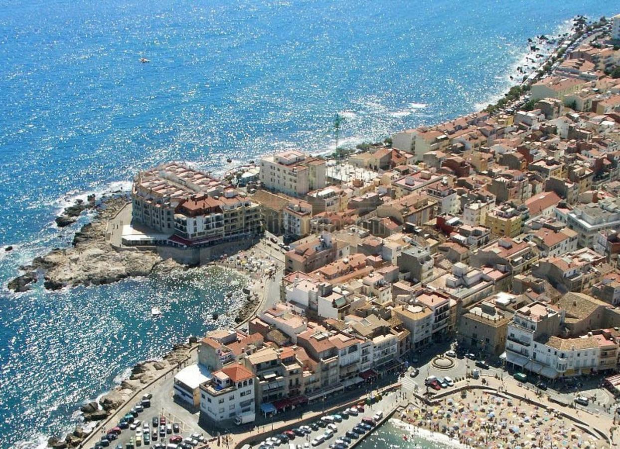 Passeig Del Mar - Apartamentos Primera Linea L' Escala Екстериор снимка
