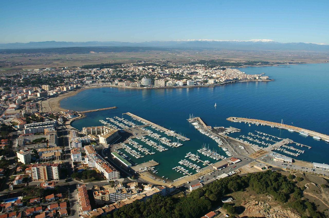 Passeig Del Mar - Apartamentos Primera Linea L' Escala Екстериор снимка